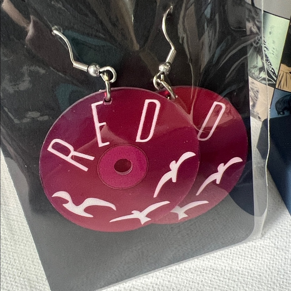 Taylor Swift The Eras Tour Tumblers, Swiftie Bag Charms and Red Album Earrings - Picture 3 of 6